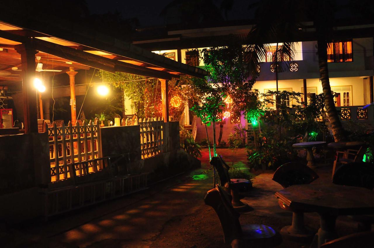 Mama'S Place Mirissa Exterior photo